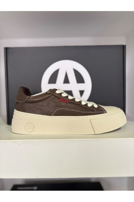 ACUPUNTURE – Sneakers...