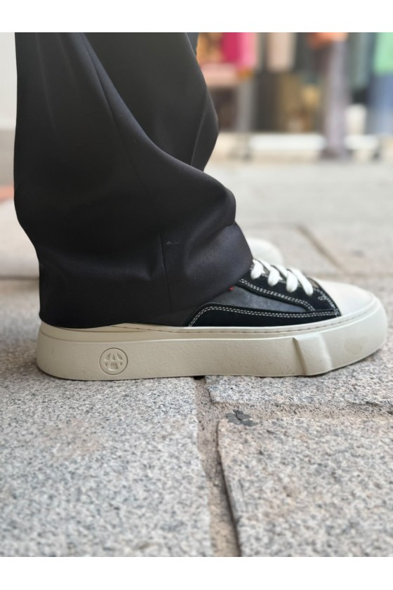 ACUPUNTURE – Sneakers...